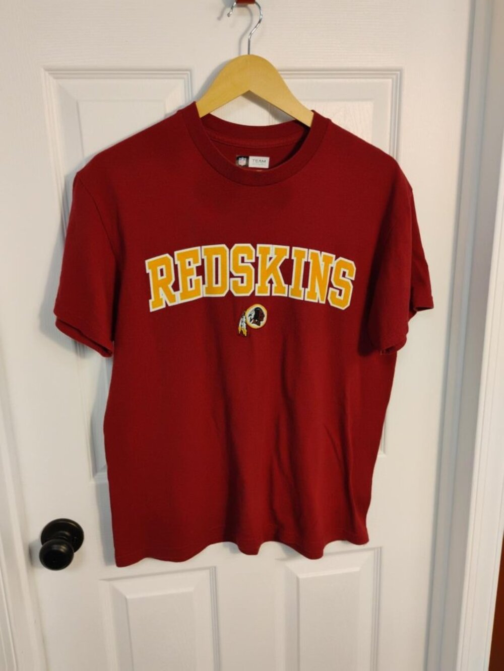 Washington Redskins NFL Team Apparel Men’s Medium Burgundy T-Shirt
